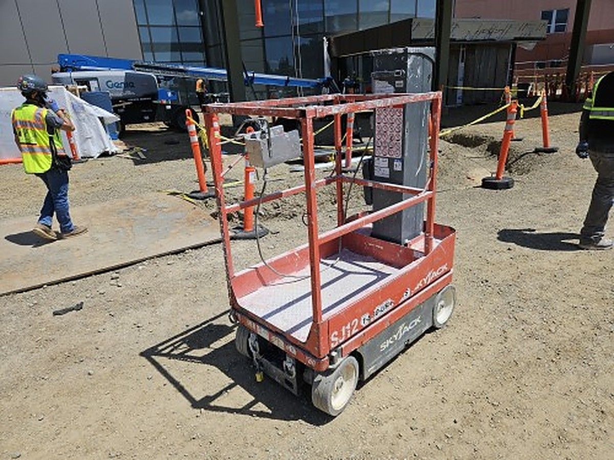 SKYJACK SJ12 photo 11