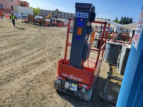 2018 SKYJACK SJ12 Vertical Lift 12' Elec Self Propelled