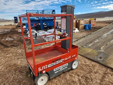 2018 SKYJACK SJ12 Vertical Lift 12' Elec Self Propelled