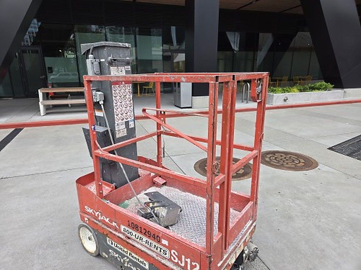 SKYJACK SJ12 photo 10