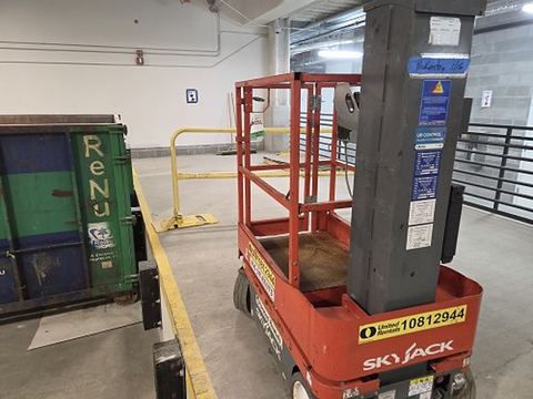 2018 SKYJACK SJ12 Vertical Lift 12' Elec Self Propelled