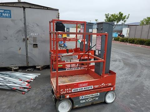 2018 SKYJACK SJ12 Vertical Lift 12' Elec Self Propelled