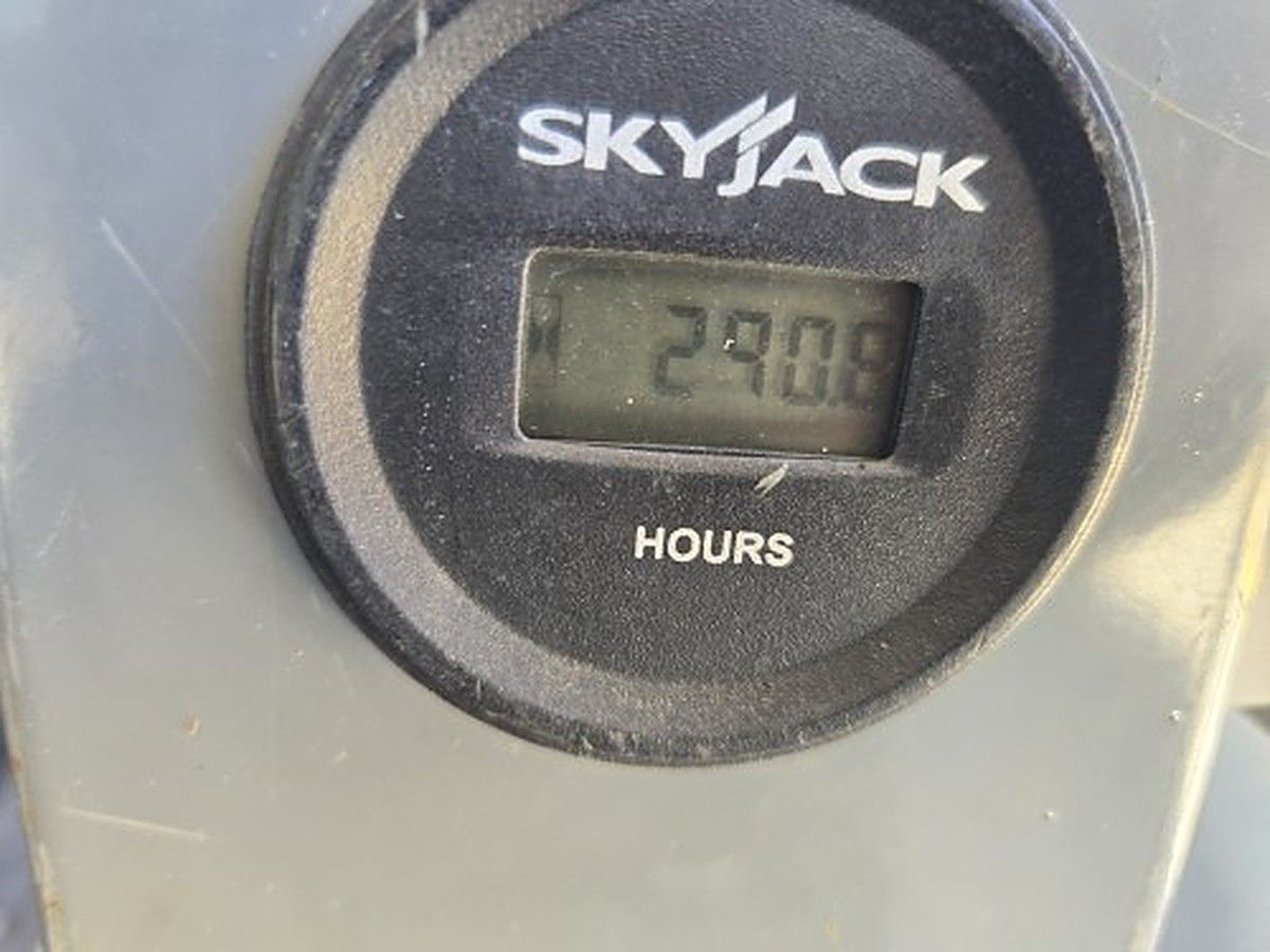 SKYJACK SJ12 photo 2