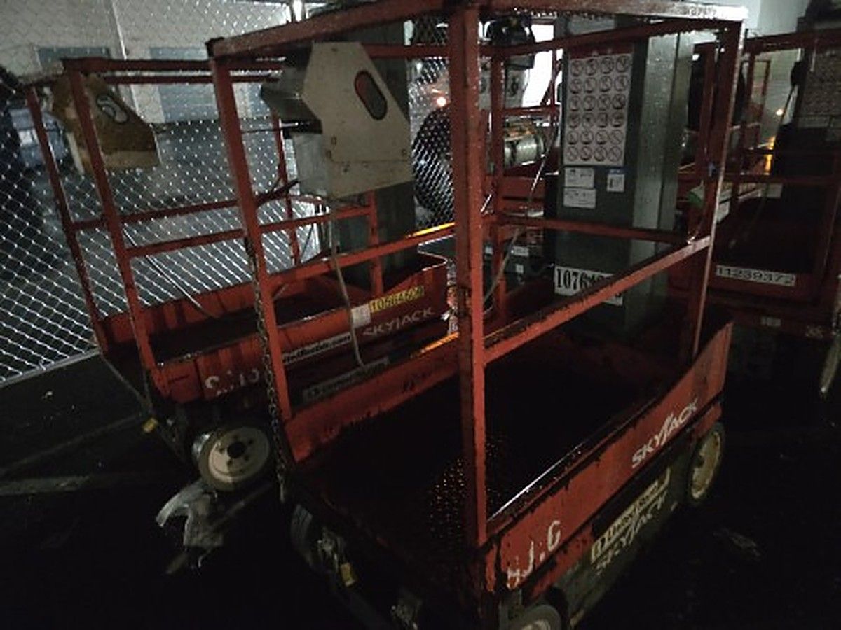 SKYJACK SJ16 photo 11