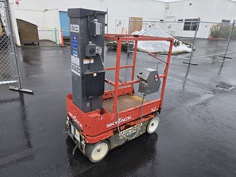 2018 SKYJACK SJ16 Vertical Lift 15' Elec Self Propelled