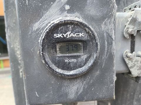 2018 SKYJACK SJ16 Vertical Lift 15' Elec Self Propelled