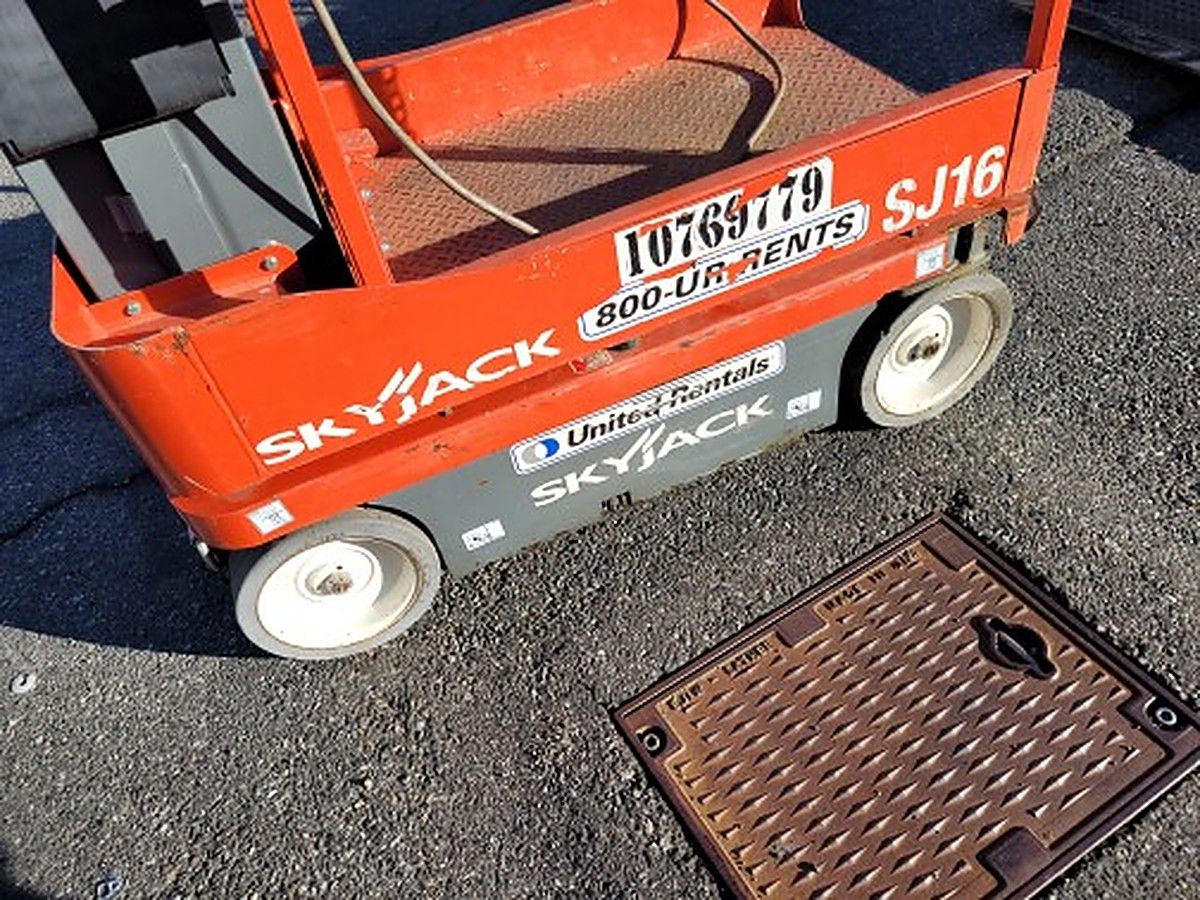 SKYJACK SJ16 photo 5