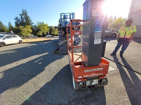 2018 SKYJACK SJ16 Vertical Lift 15' Elec Self Propelled