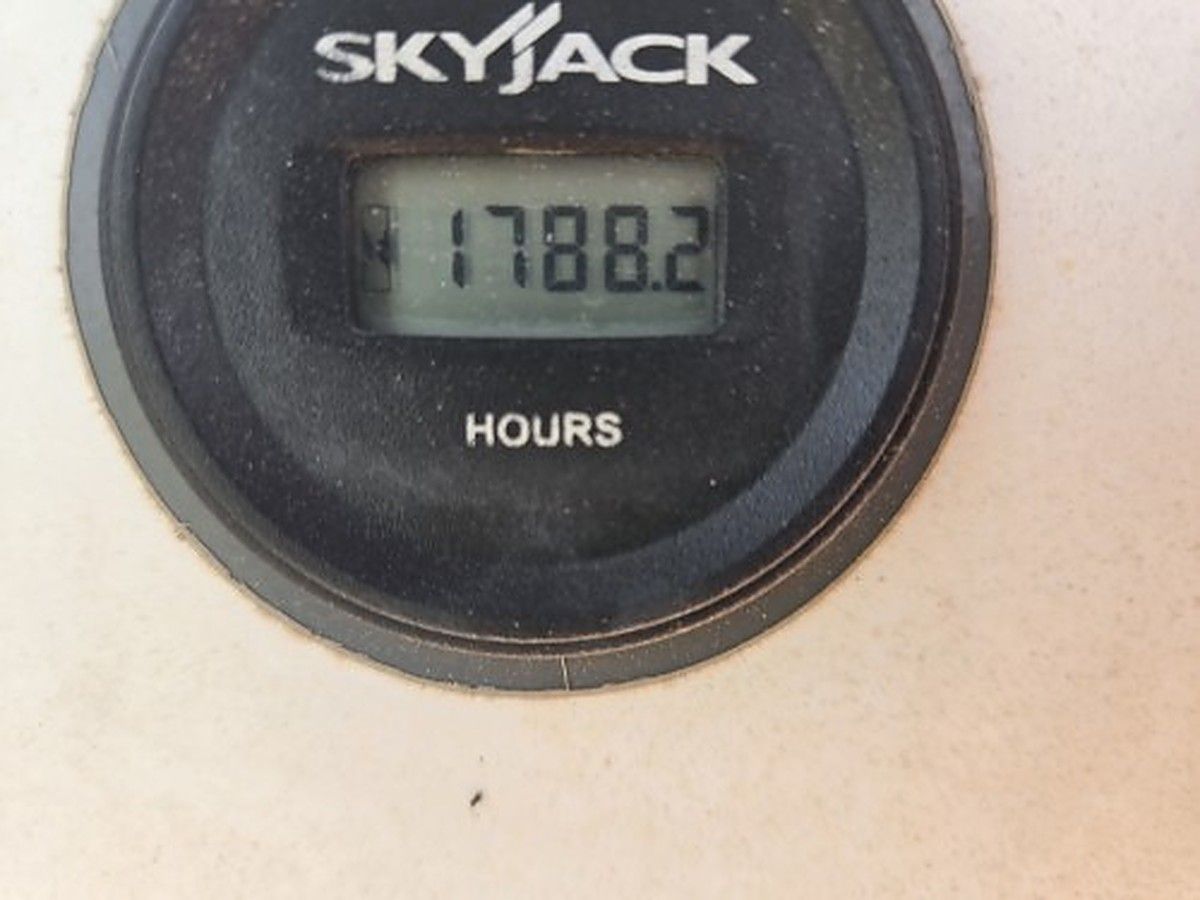 SKYJACK SJ40T photo 5