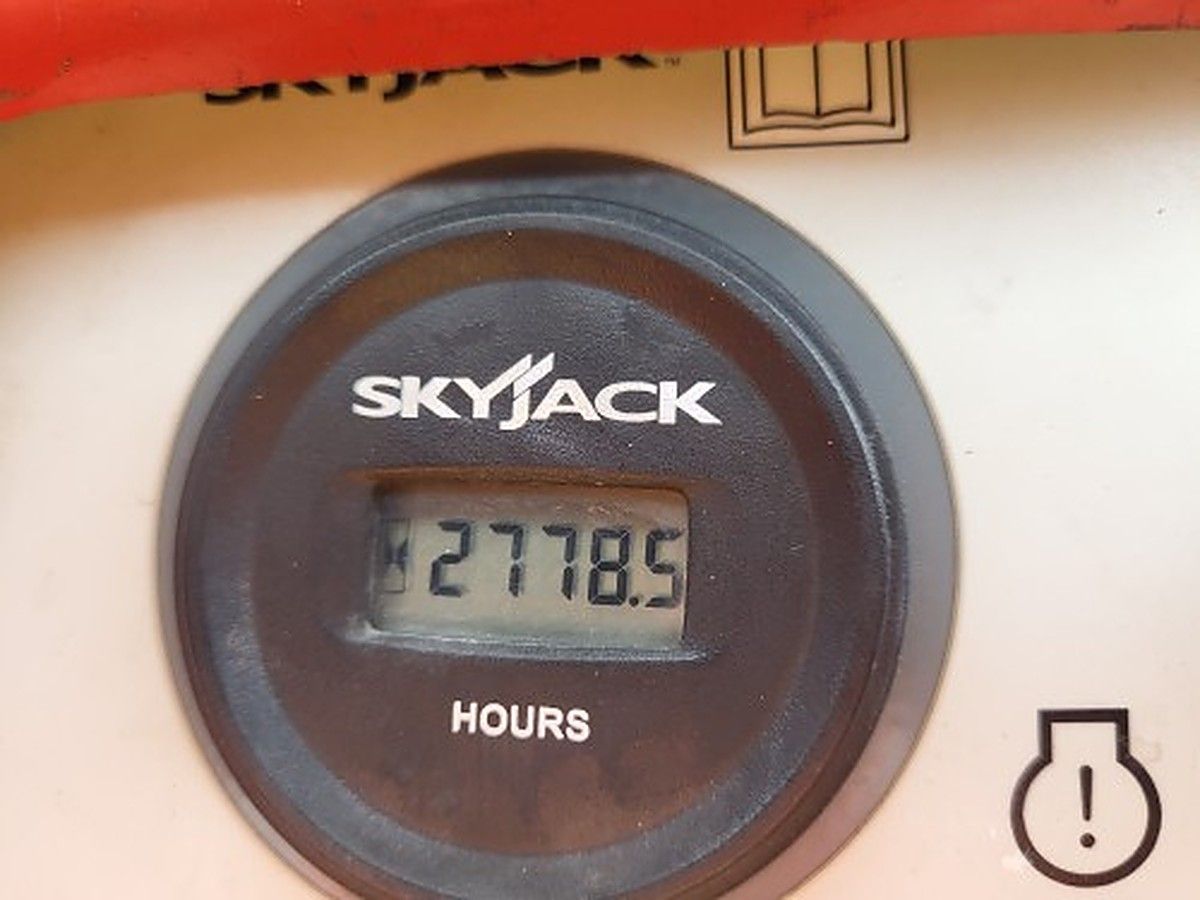 SKYJACK SJ63AJ photo 13