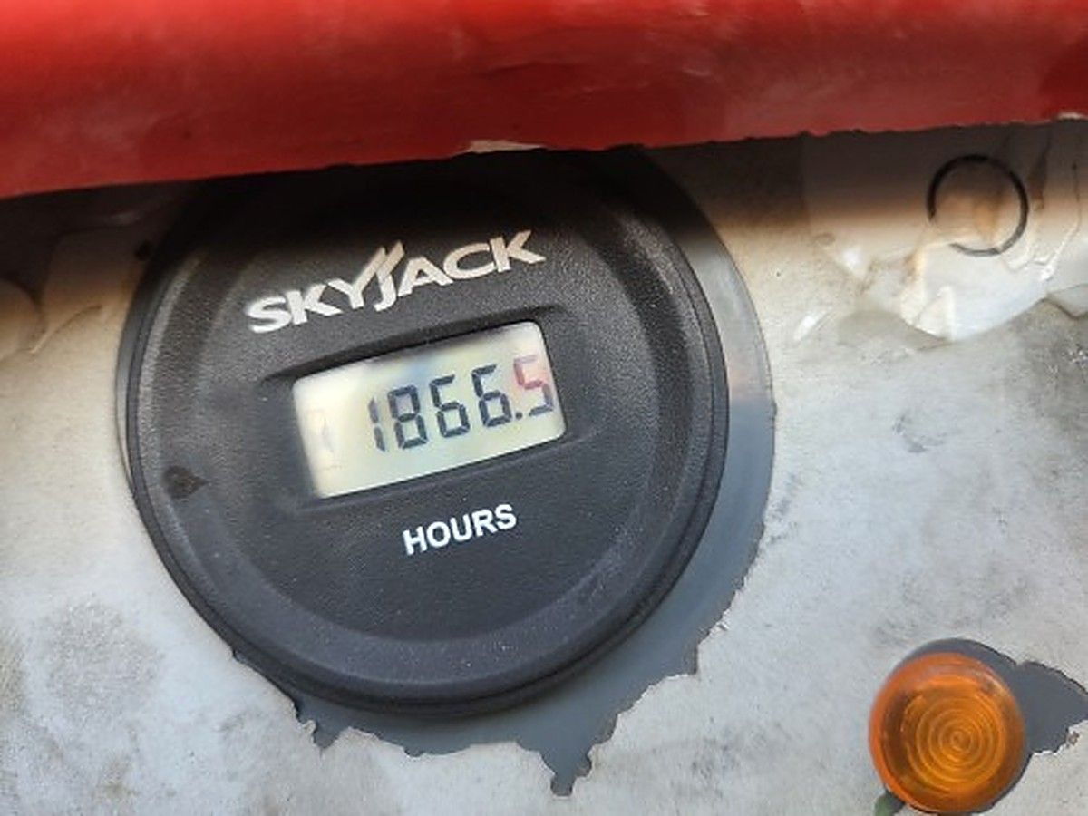 SKYJACK SJ63AJ photo 12