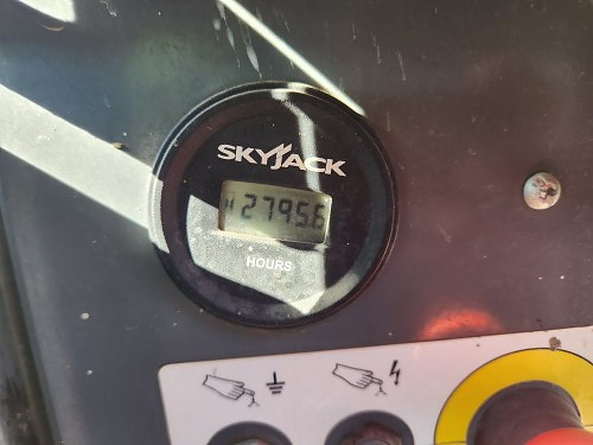 SKYJACK SJ6826RT photo 6