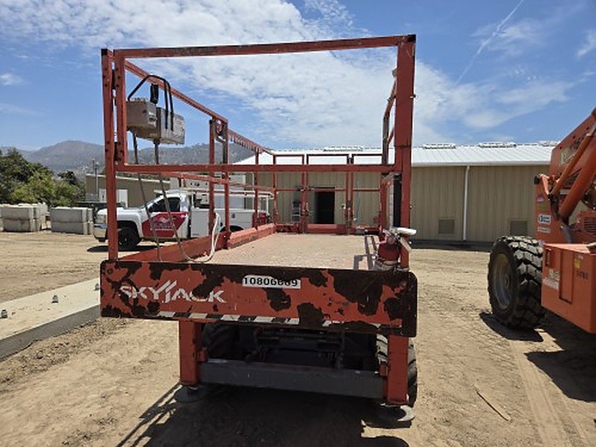 SKYJACK SJ6826RT photo 2
