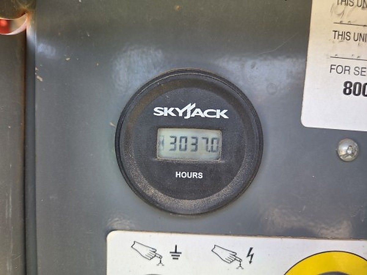 SKYJACK SJ6826RT photo 13