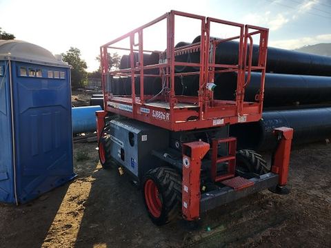 2018 SKYJACK SJ6826RT Scissor Lift 25-27' Ic 4Wd