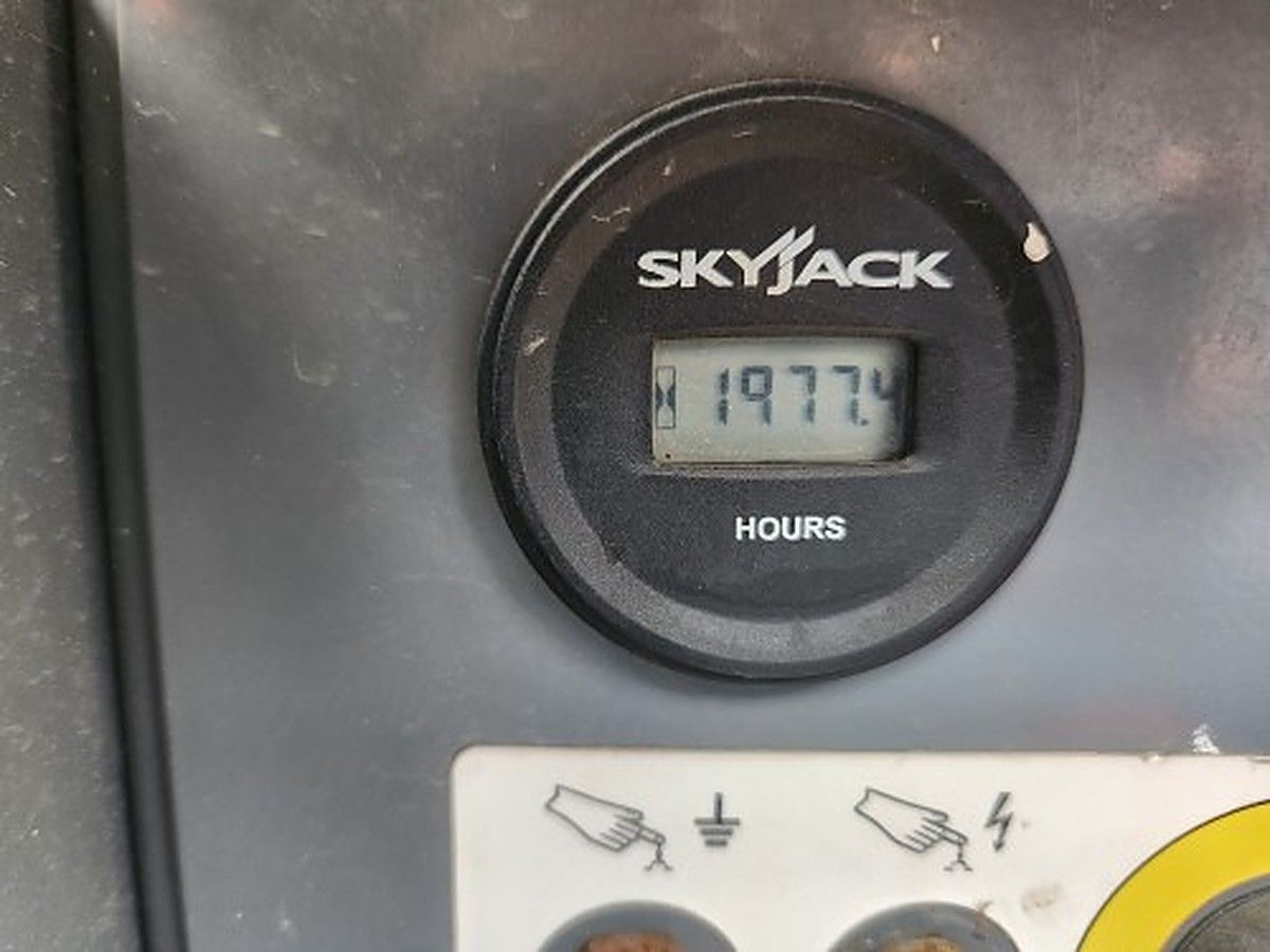 SKYJACK SJ6826RT photo 10
