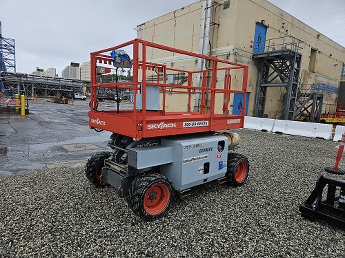 SKYJACK SJ6826RT photo 4