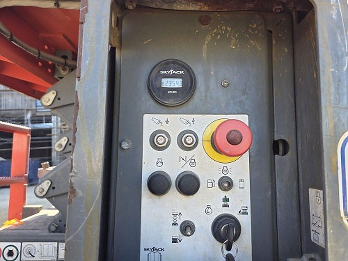SKYJACK SJ6826RT photo 8