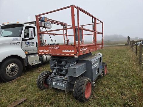 2018 SKYJACK SJ6832RT Scissor Lift 30-35' Ic 4Wd