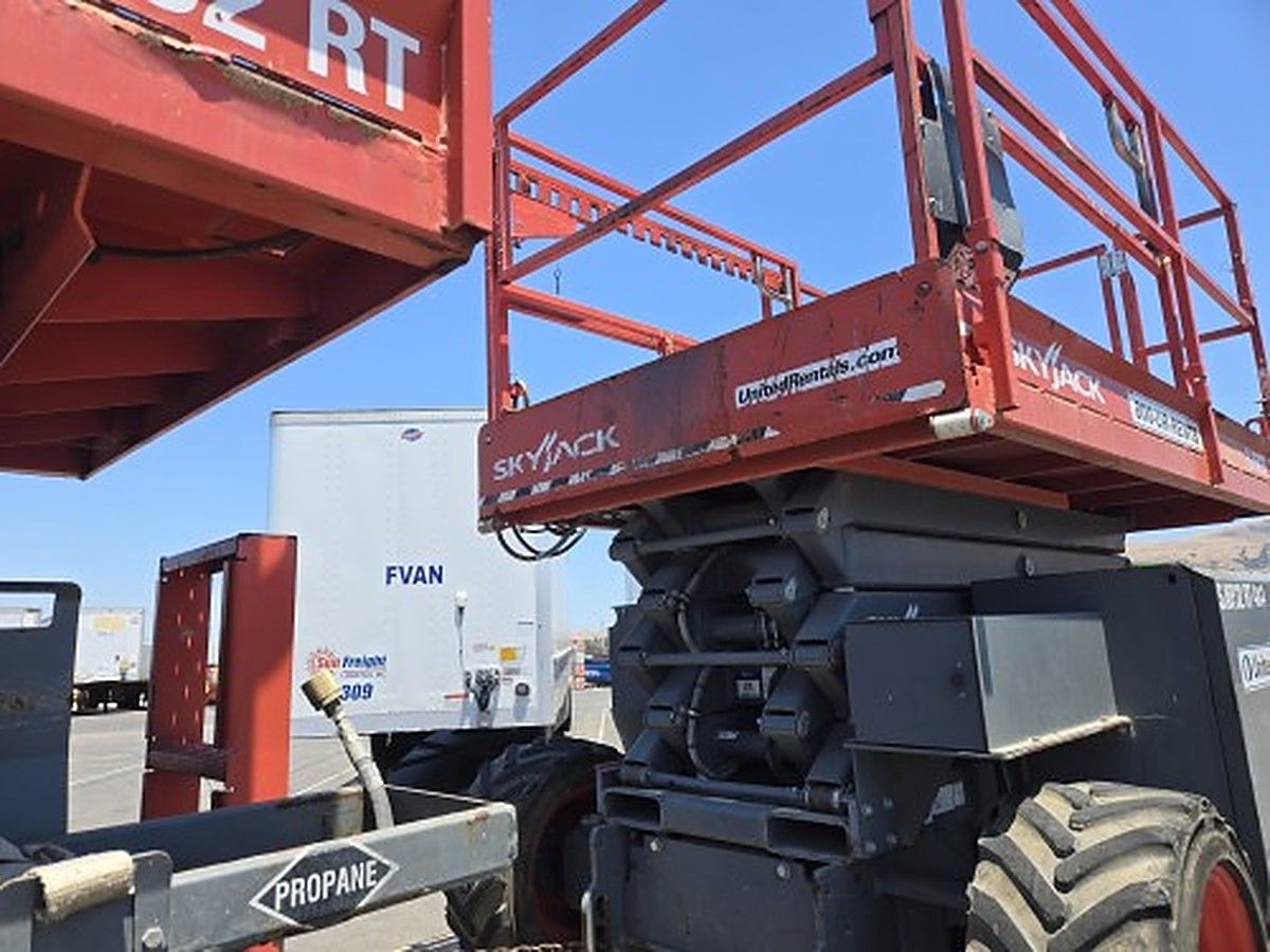 SKYJACK SJ6832RT photo 4