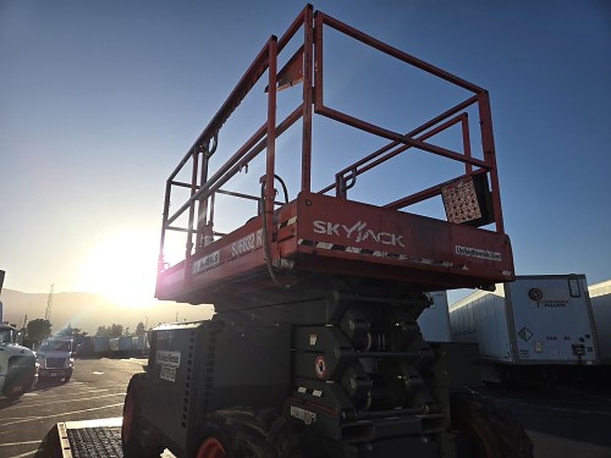 SKYJACK SJ6832RT photo 10