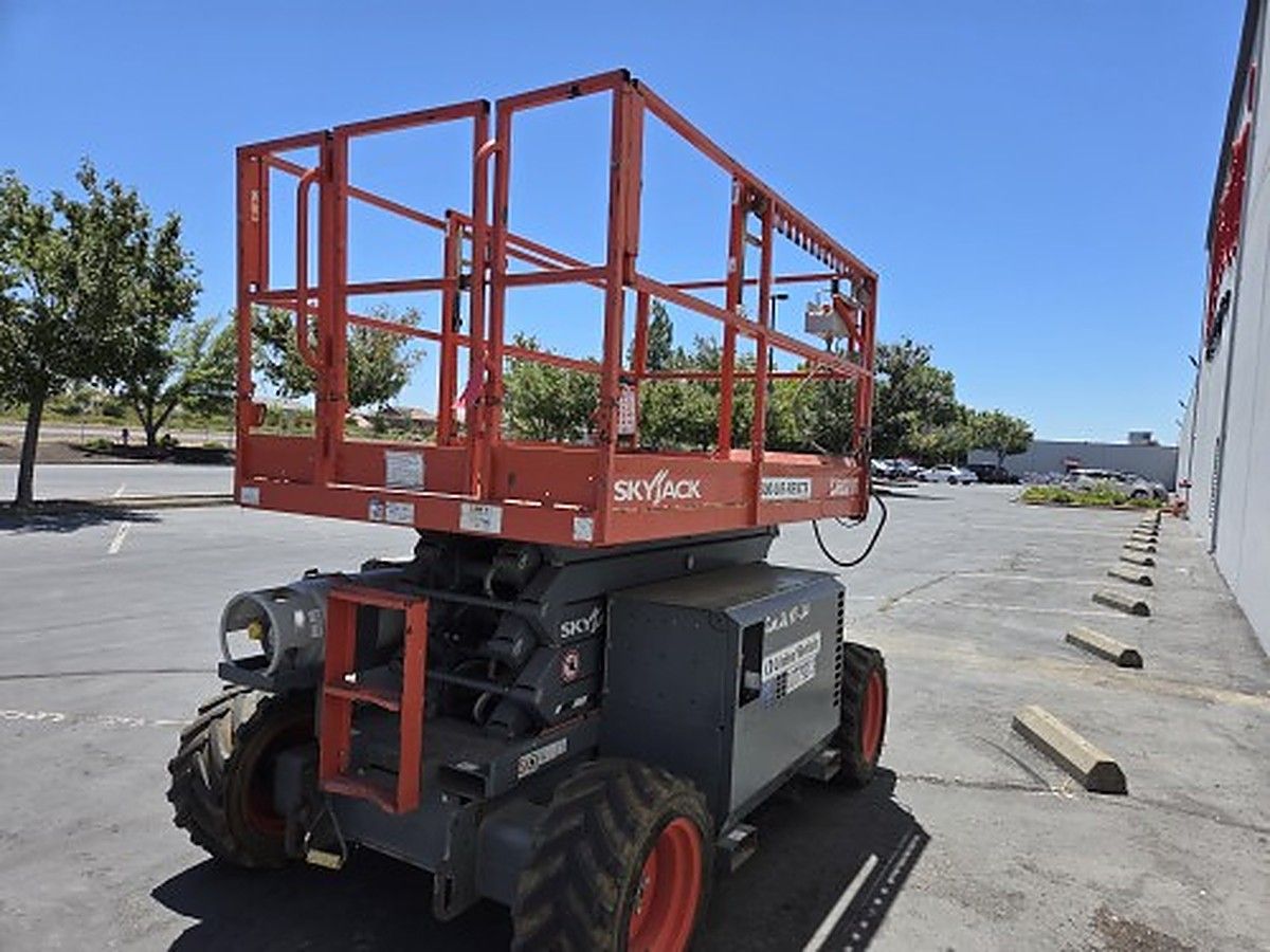 SKYJACK SJ6832RT photo 5
