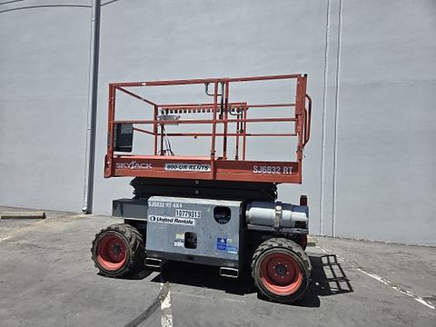 2018 SKYJACK SJ6832RT Scissor Lift 30-35' Ic 4Wd