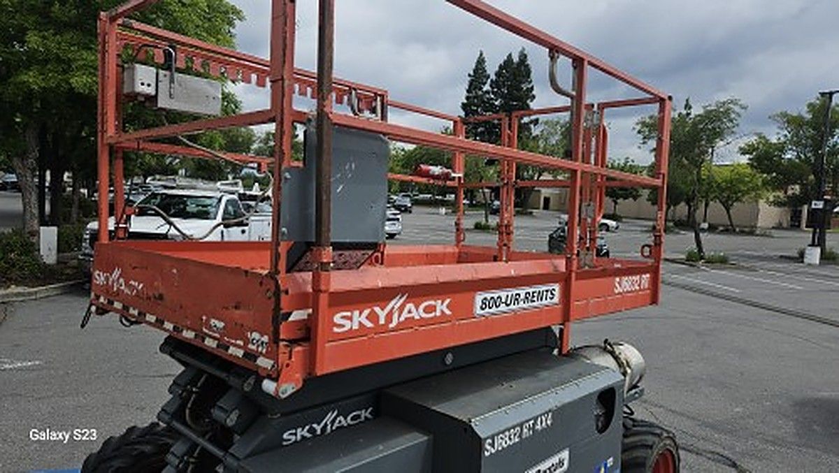 SKYJACK SJ6832RT photo 10
