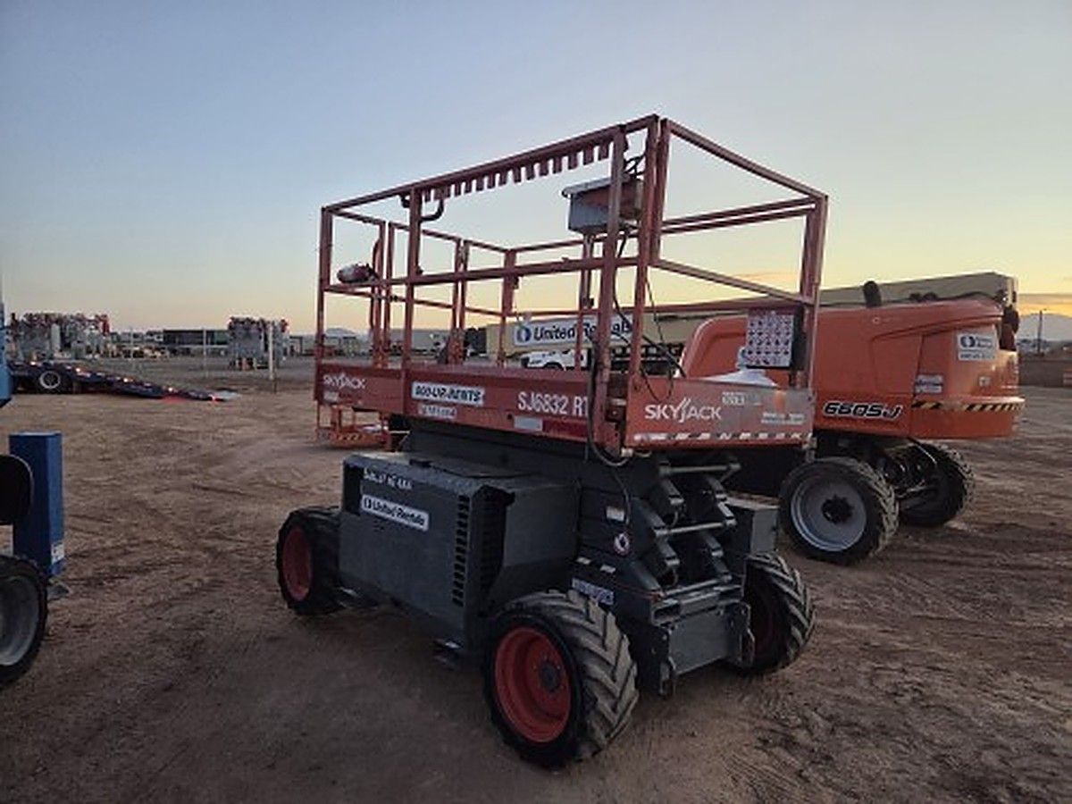SKYJACK SJ6832RT photo 2