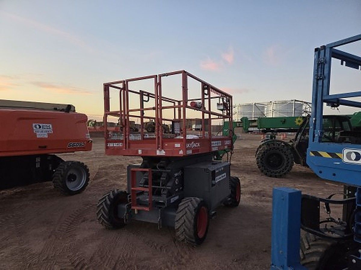 SKYJACK SJ6832RT photo 4