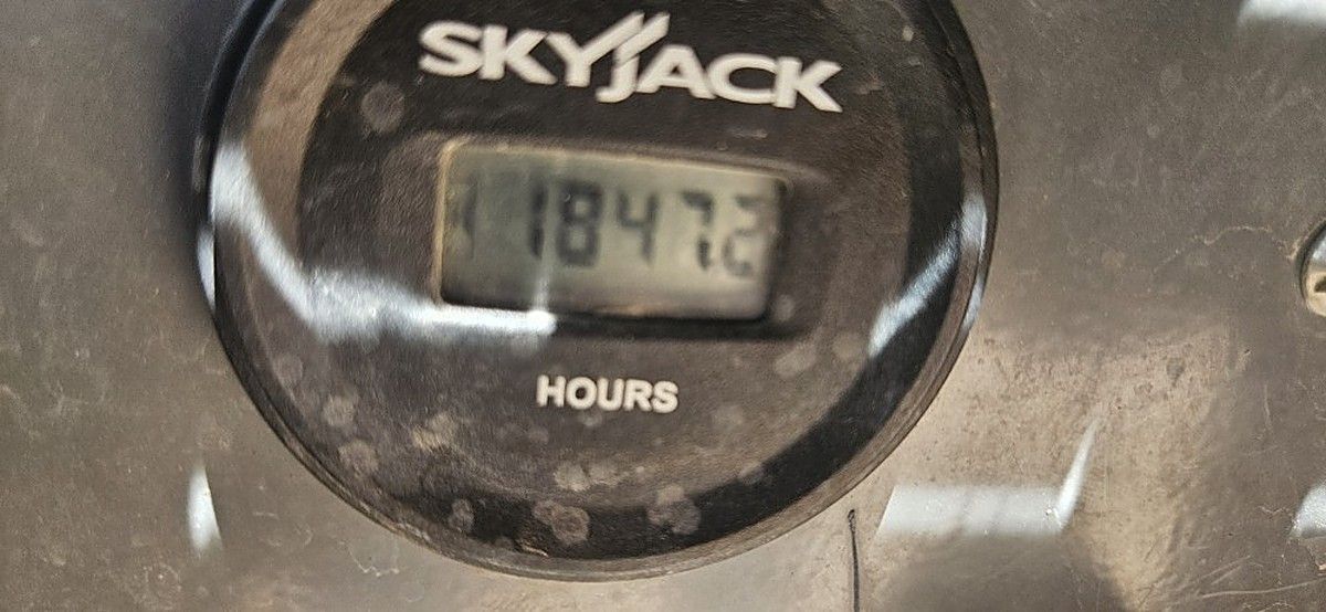 SKYJACK SJ6832RT photo 6