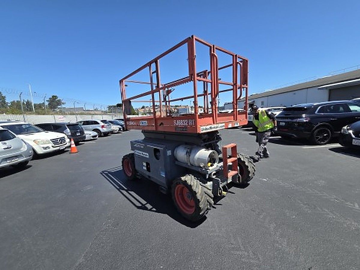 SKYJACK SJ6832RT photo 3