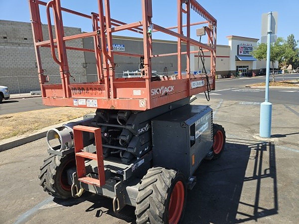 SKYJACK SJ6832RT photo 5
