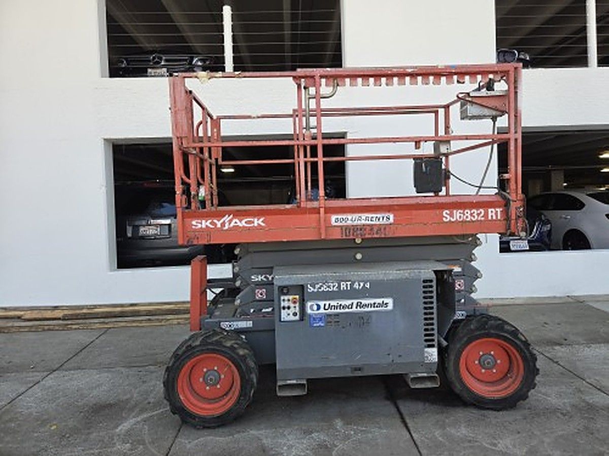 SKYJACK SJ6832RT photo 3