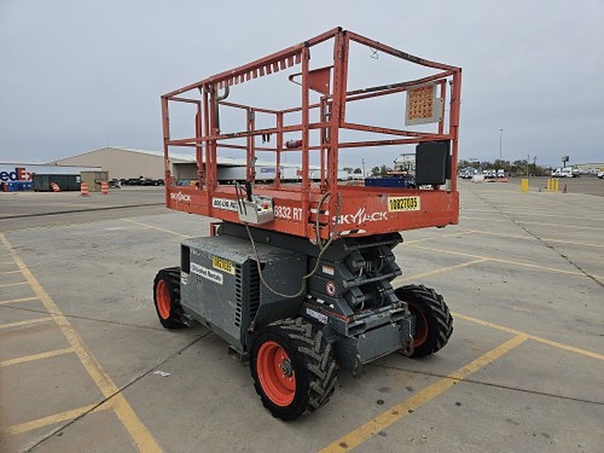 SKYJACK SJ6832RT photo 3