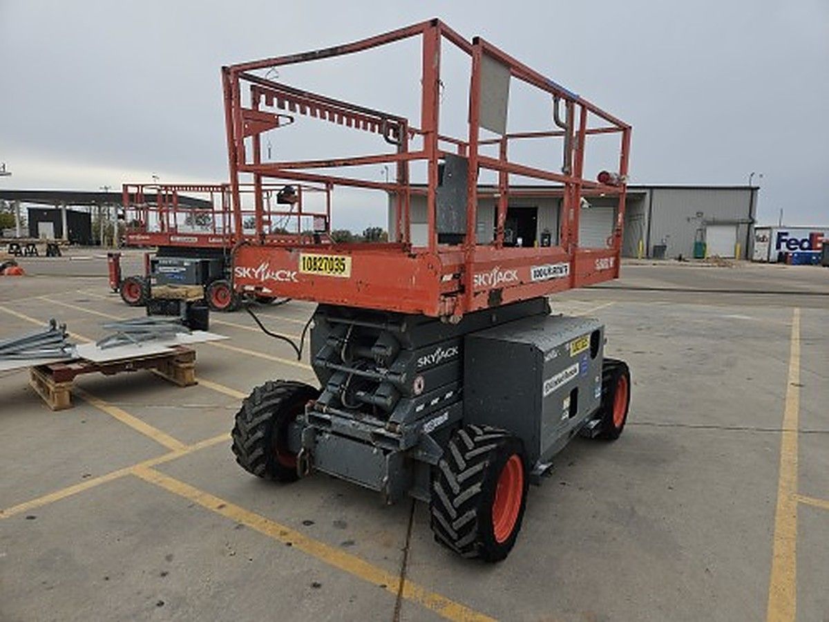 SKYJACK SJ6832RT photo 4
