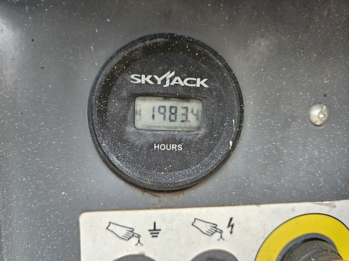 SKYJACK SJ6832RT photo 6