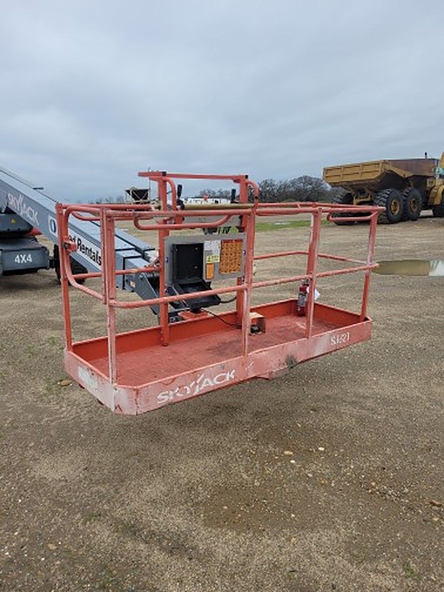 SKYJACK SJ82T photo 5