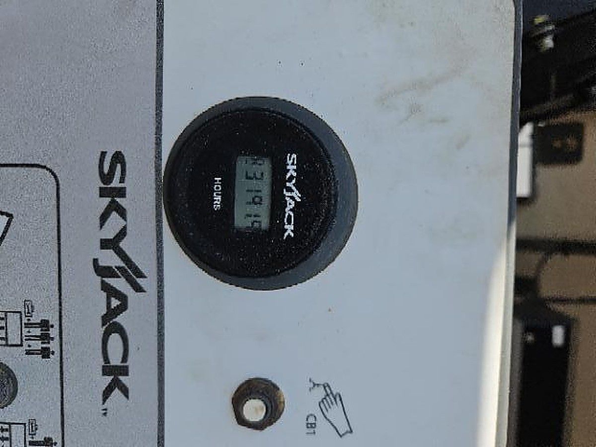 SKYJACK SJ82T photo 5