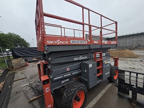 2018 SKYJACK SJ8841RT Scissor Lift 36-49' Ic 4Wd