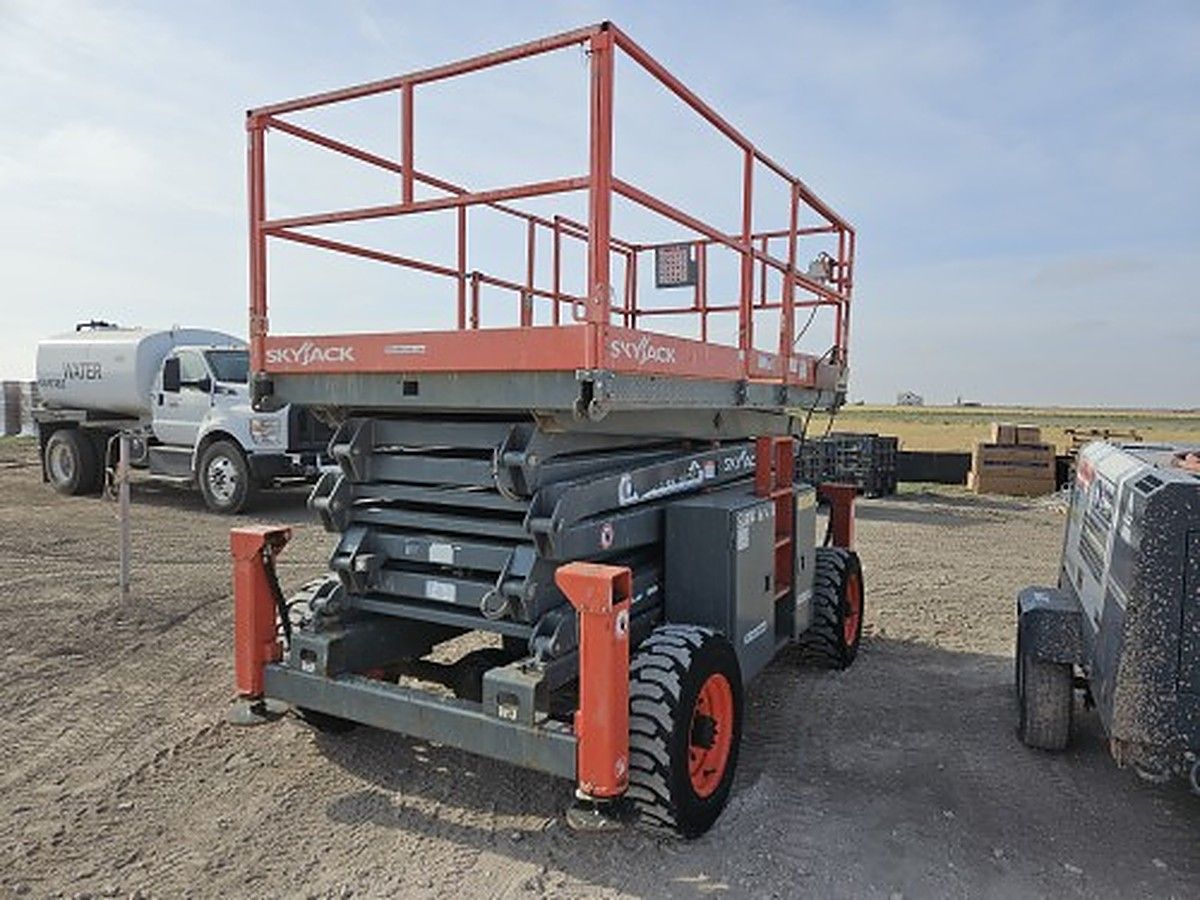 2018 SKYJACK SJ8841RT for sale in Las Vegas, NV