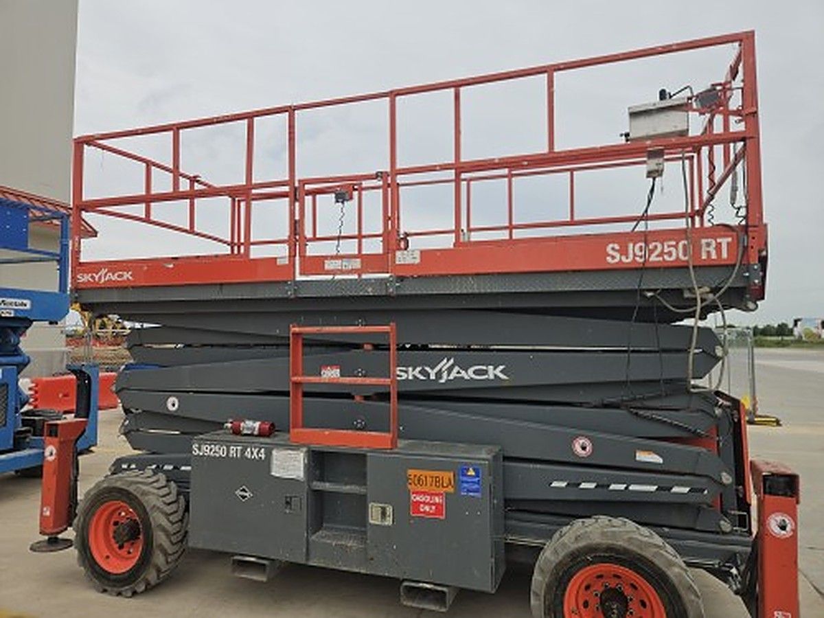 SKYJACK SJ9250RT photo 4