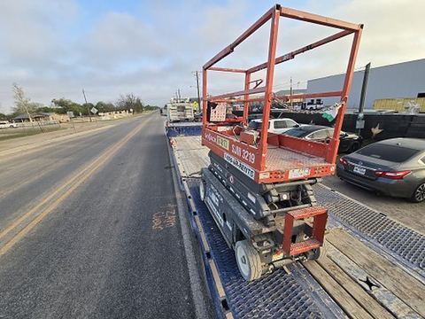 2018 SKYJACK SJIII3219 Scissor Lift 19' Electric