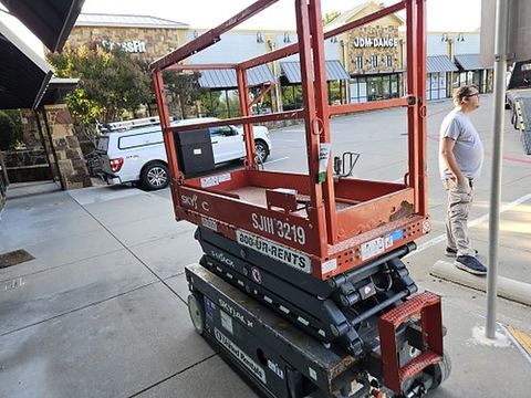 2018 SKYJACK SJIII3219 Scissor Lift 19' Electric