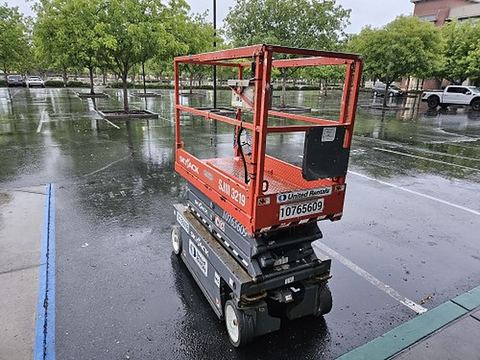2018 SKYJACK SJIII3219 Scissor Lift 19' Electric