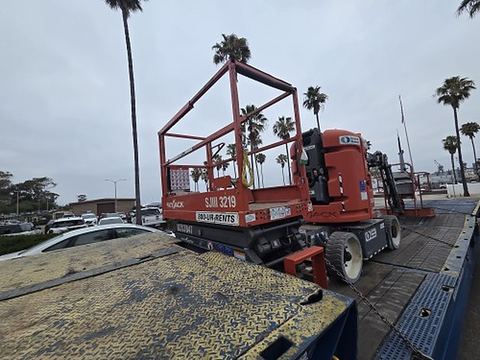 2018 SKYJACK SJIII3219 Scissor Lift 19' Electric