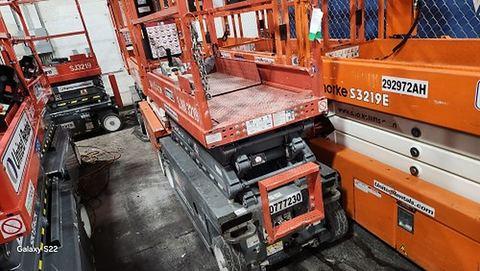 2018 SKYJACK SJIII3219 Scissor Lift 19' Electric