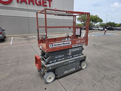 2018 SKYJACK SJIII3219 Scissor Lift 19' Electric