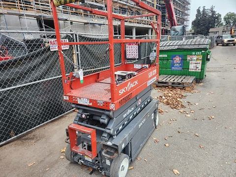2018 SKYJACK SJIII3219 Scissor Lift 19' Electric