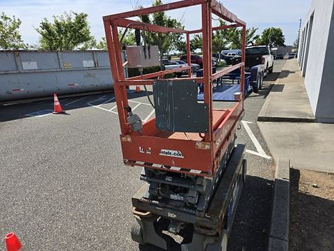 2018 SKYJACK SJIII3219 Scissor Lift 19' Electric